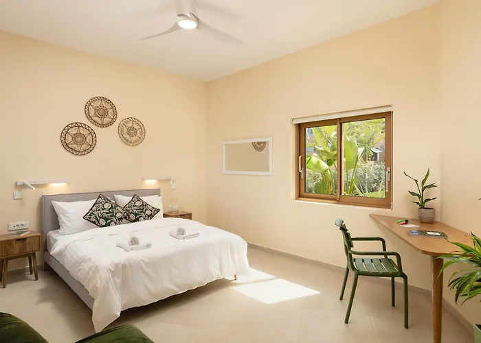 Belsodi - 3bedroom Sea Views And Heated Pool