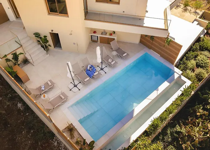 Belsodi - 3bedroom Sea Views And Heated Pool